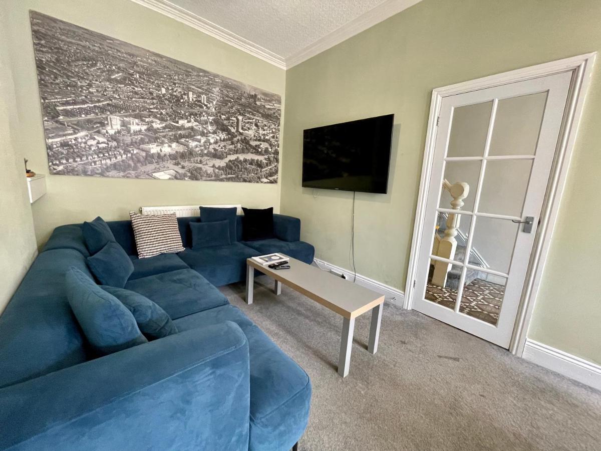 Appartamento Edwardian Centre House For Big Groups, Offroad Parking & Hot Tub!